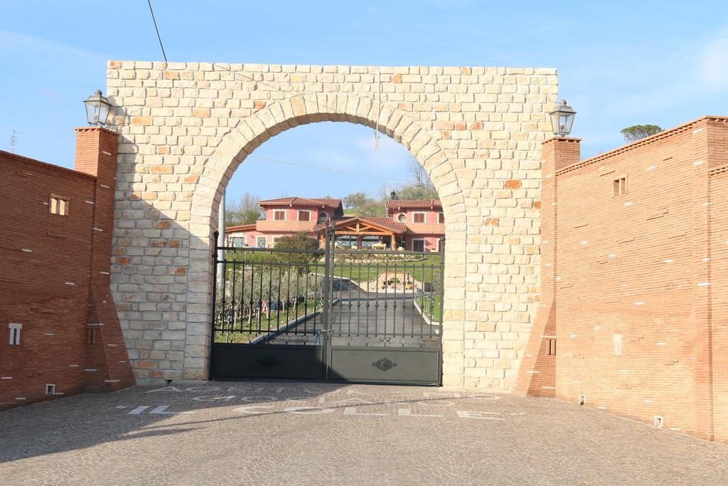 Agriturismo Ciociaro " Il Colle " Hotel Ristorante Ceprano Exterior photo